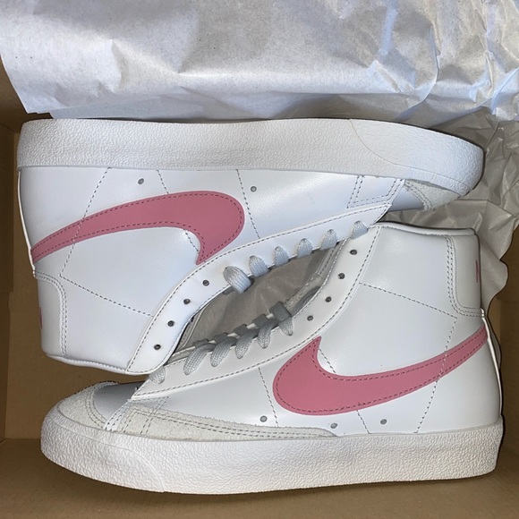 Nike Shoes - Nike Blazer Mid 77 Vintage